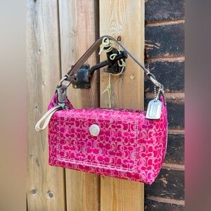100% Authentic Y2K Coach Optic Raspberry Silver Top Handle Purse #40958 🌺